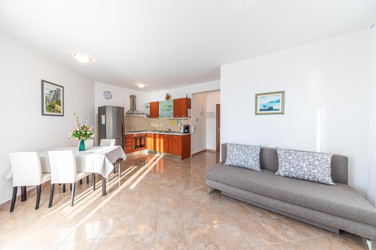 Rajcic Apartments โรกอซนิซา ภายนอก รูปภาพ