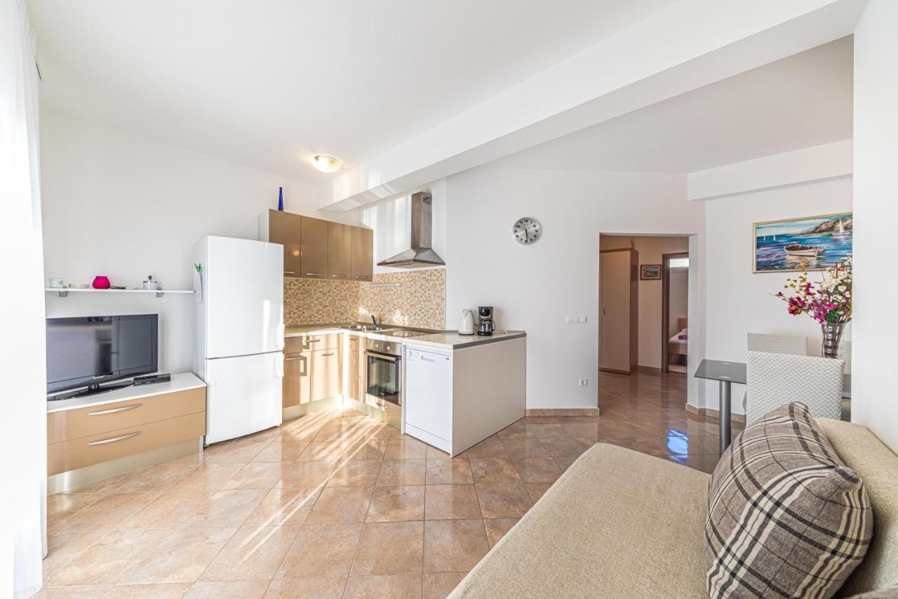Rajcic Apartments โรกอซนิซา ภายนอก รูปภาพ