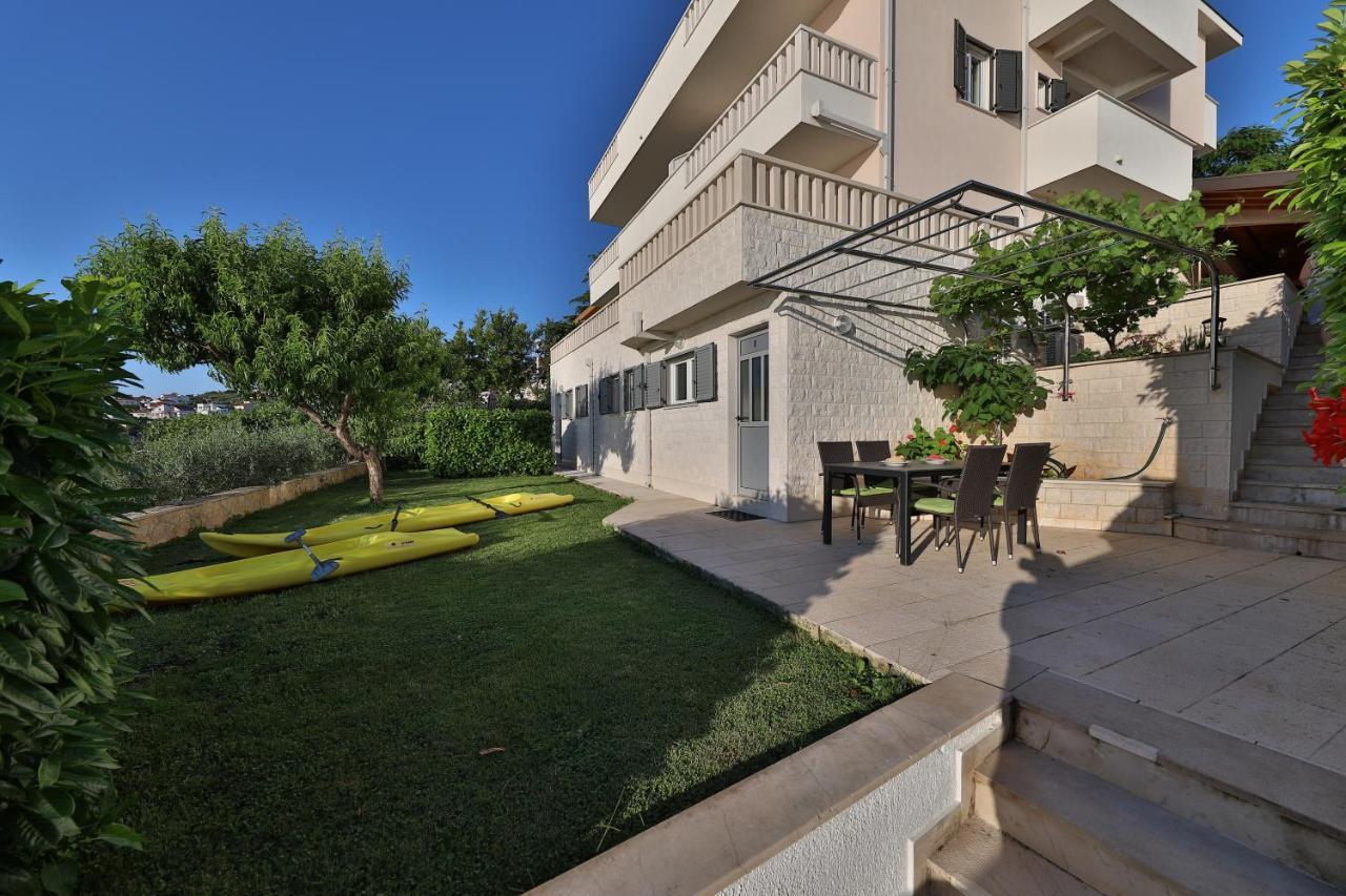 Rajcic Apartments โรกอซนิซา ภายนอก รูปภาพ