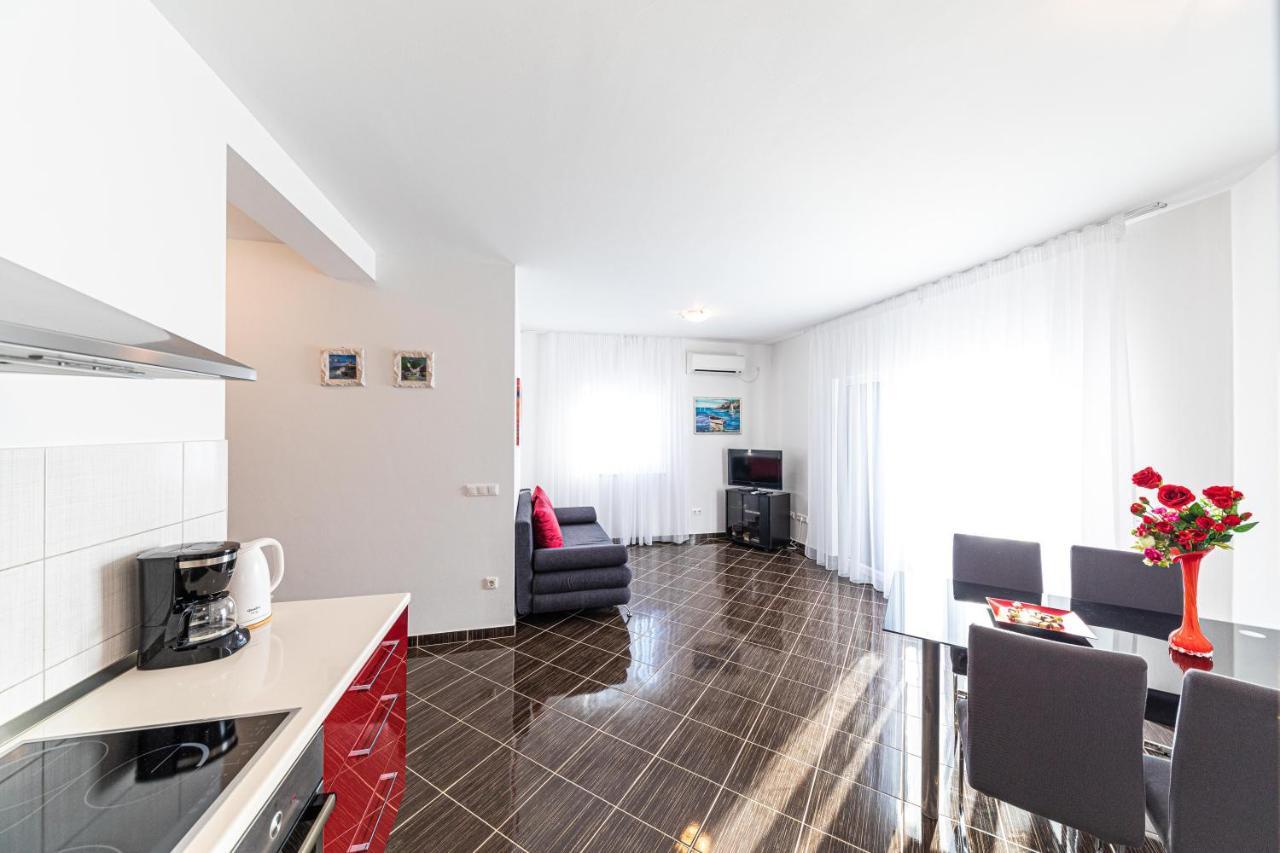 Rajcic Apartments โรกอซนิซา ภายนอก รูปภาพ