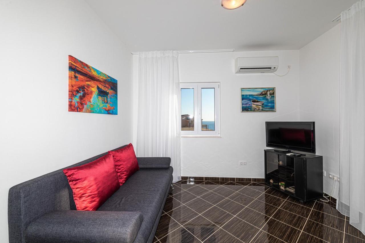 Rajcic Apartments โรกอซนิซา ภายนอก รูปภาพ