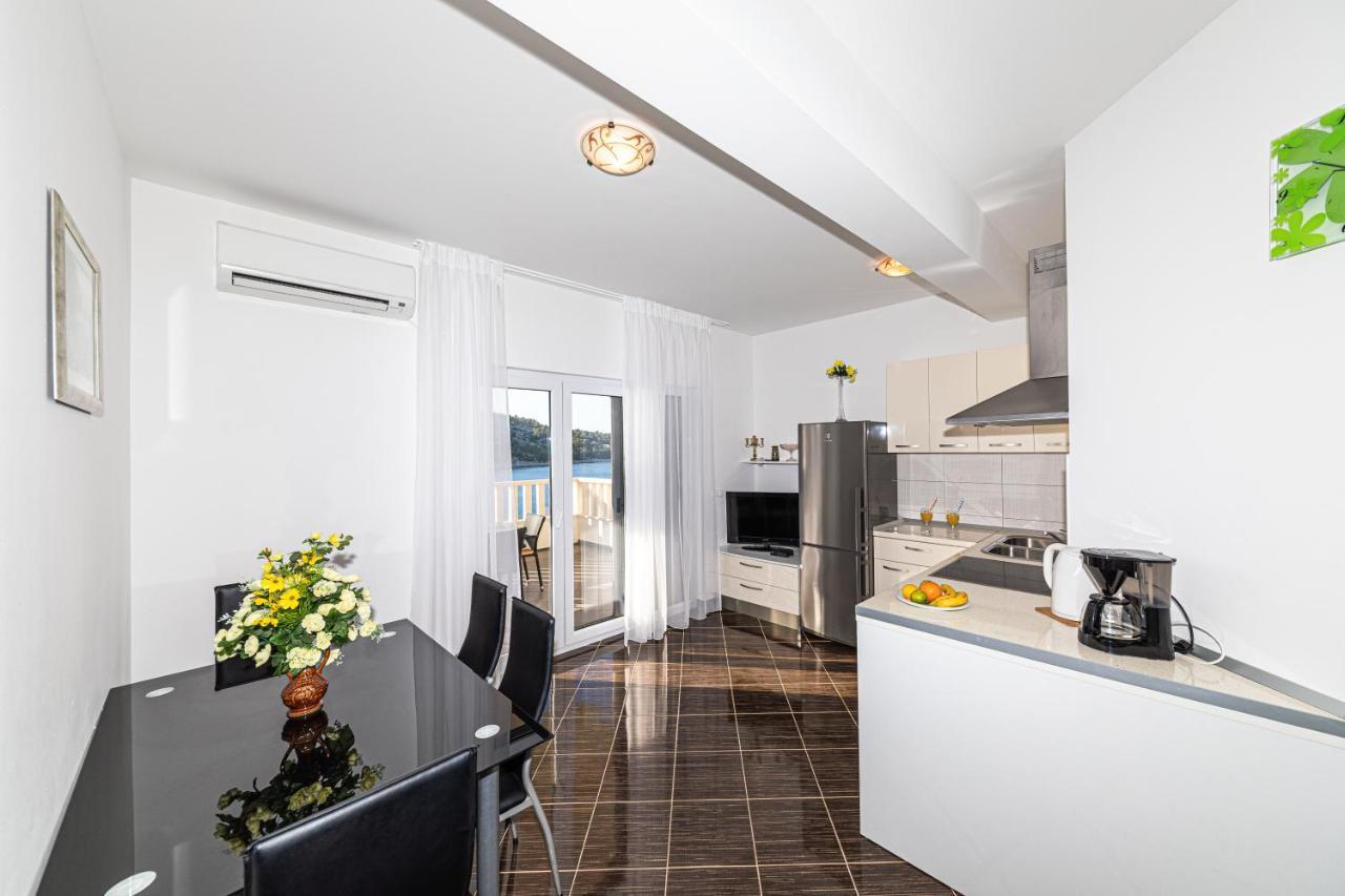 Rajcic Apartments โรกอซนิซา ภายนอก รูปภาพ